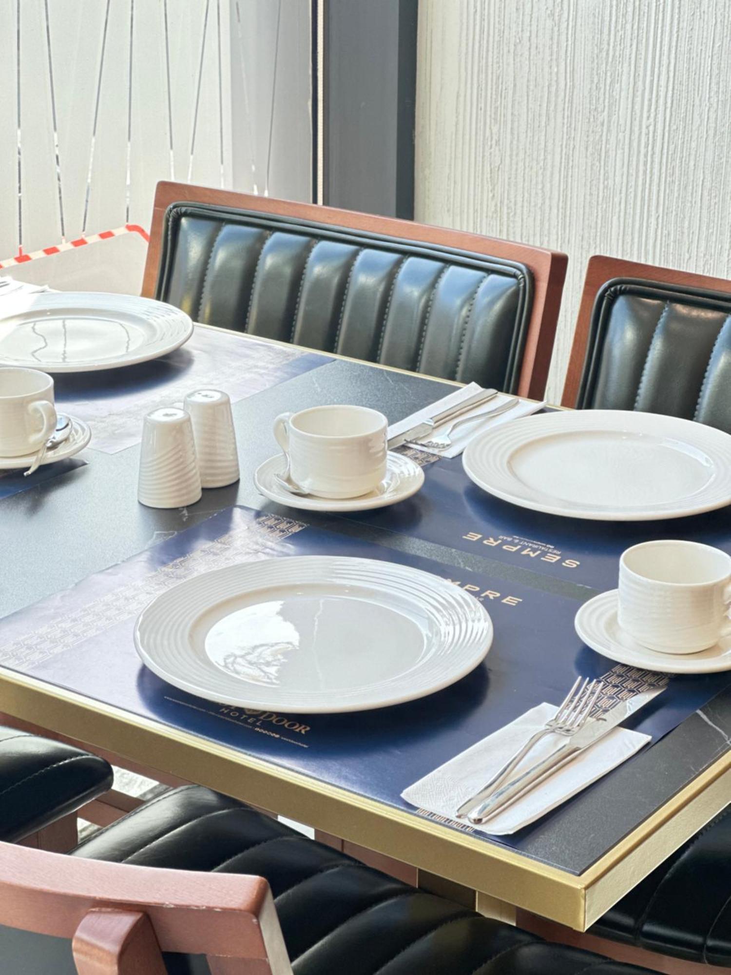 Hotel Westdoor 4*